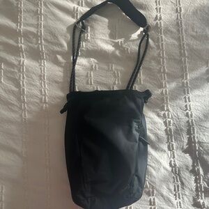 Lululemon Crossbody Rolltop bag